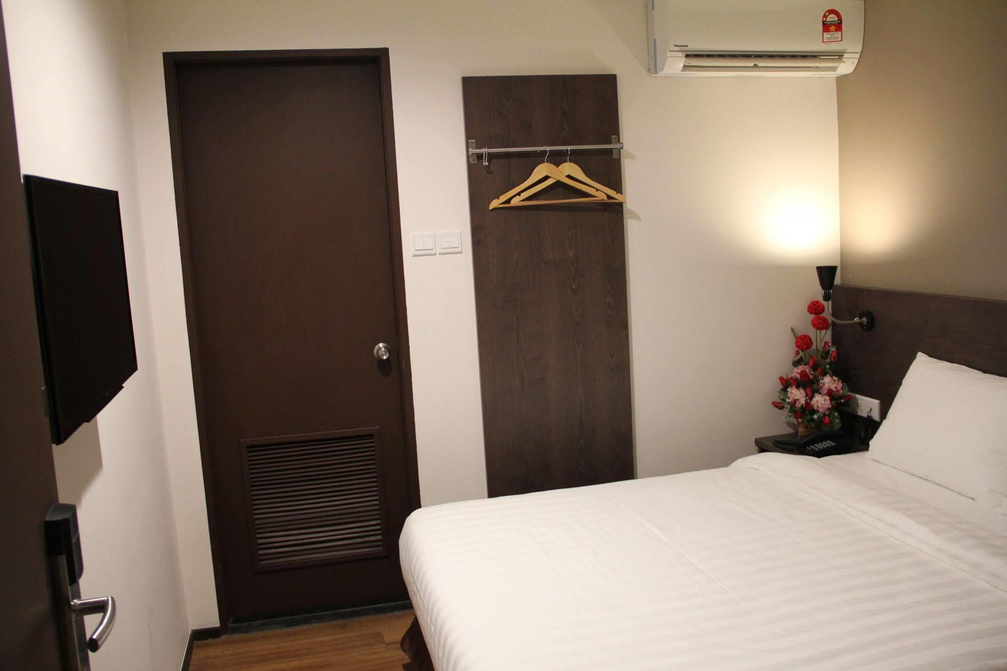 KL Hotel Labuan Eksteriør bilde