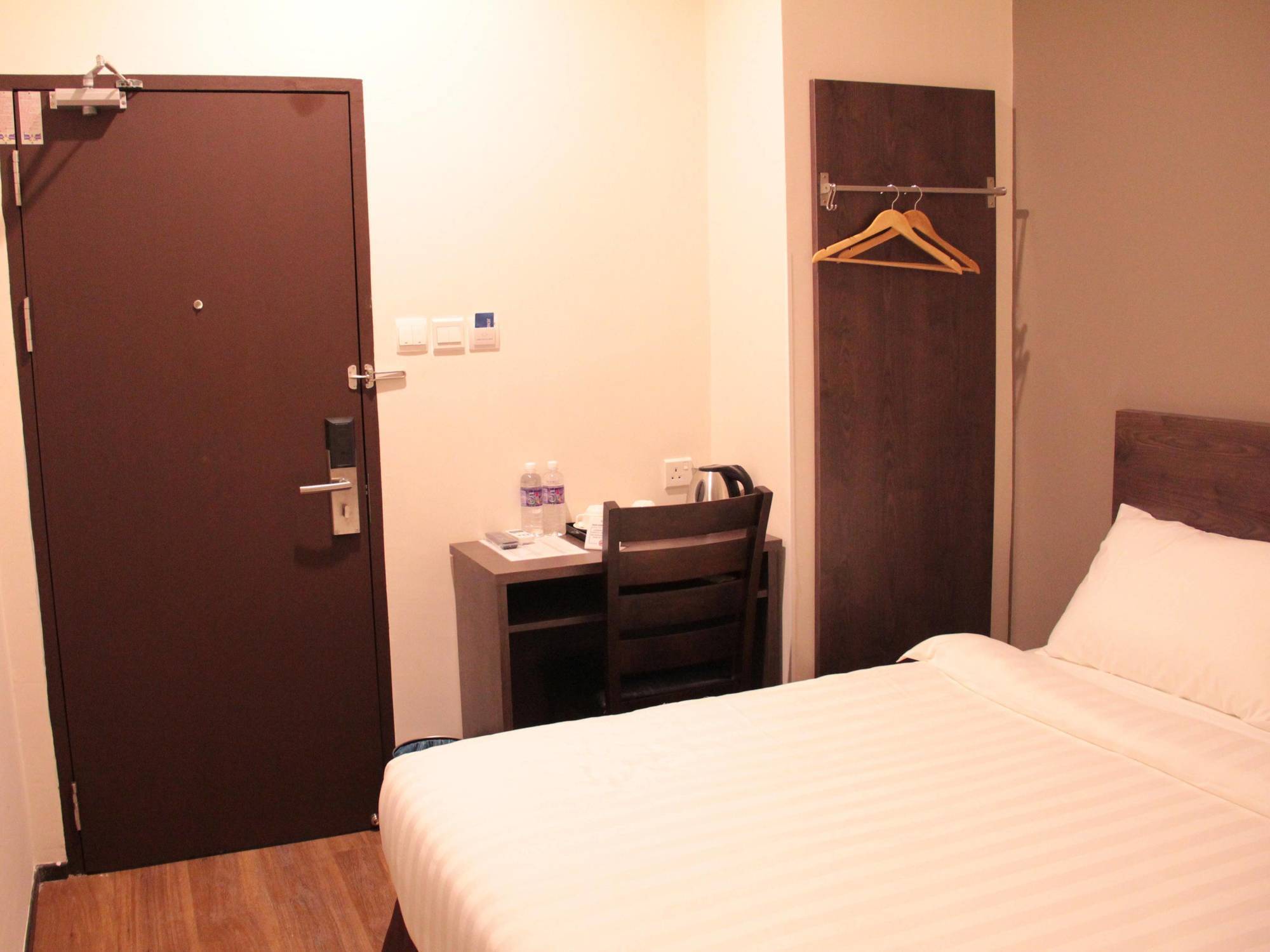 KL Hotel Labuan Eksteriør bilde